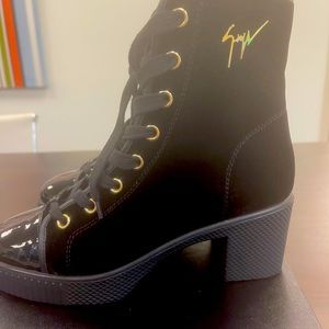Giuseppe Zanotti boots. NIB